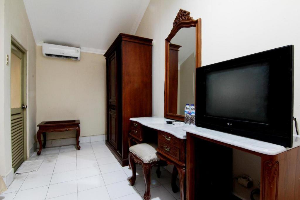 Hotel Grand Rosela Jogyakarta Zewnętrze zdjęcie