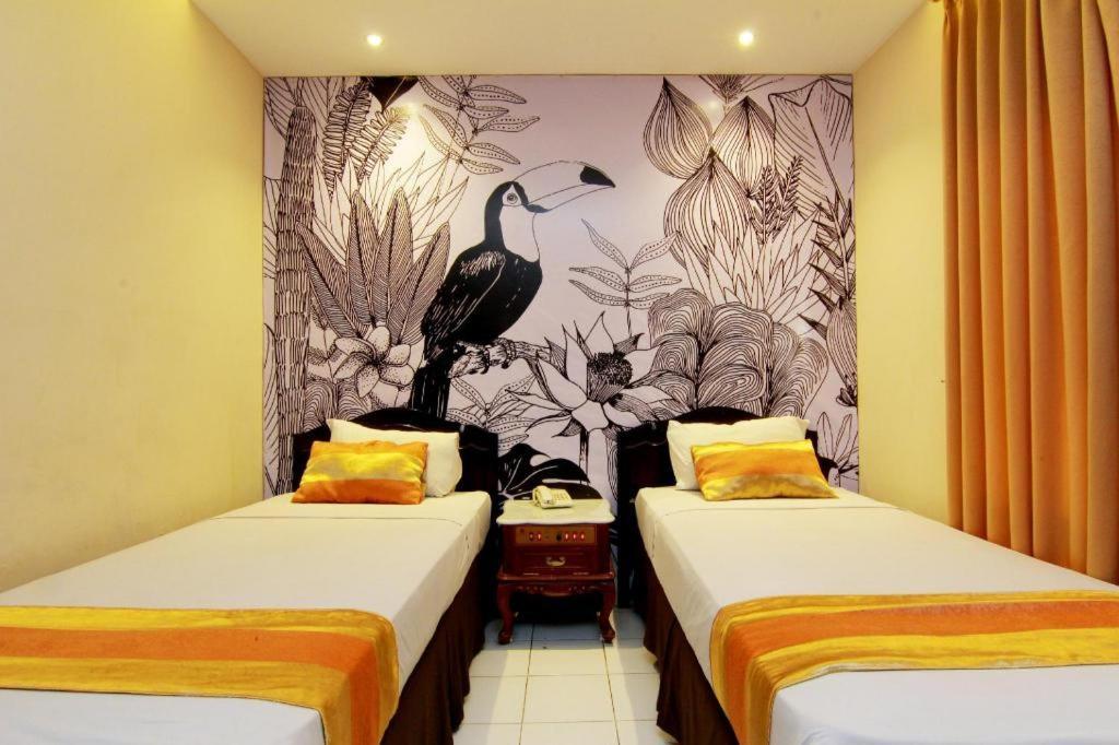 Hotel Grand Rosela Jogyakarta Zewnętrze zdjęcie