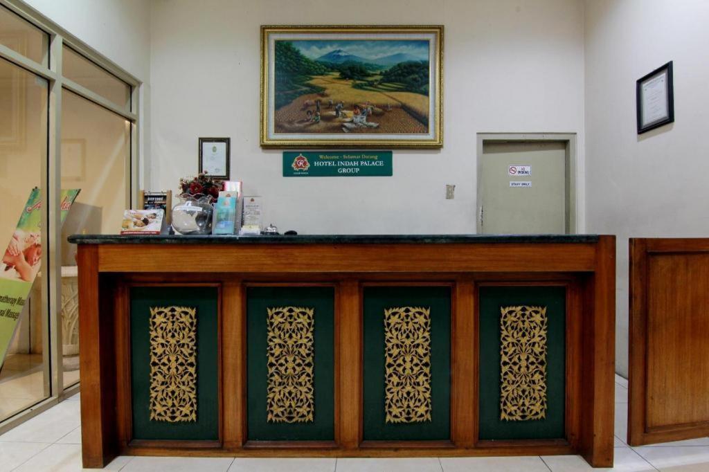 Hotel Grand Rosela Jogyakarta Zewnętrze zdjęcie