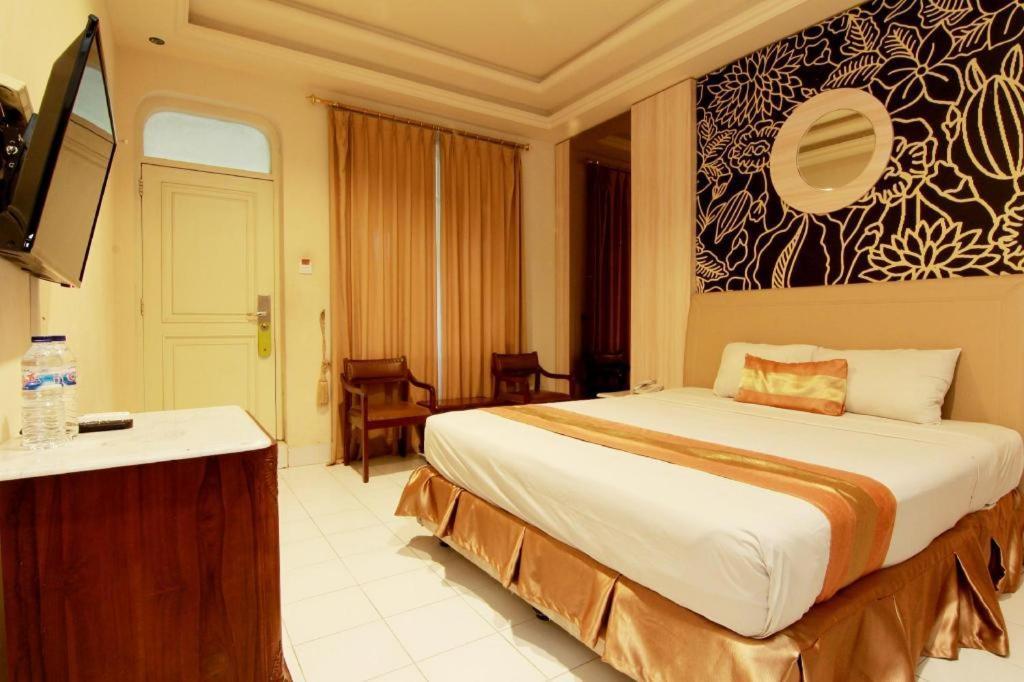 Hotel Grand Rosela Jogyakarta Zewnętrze zdjęcie