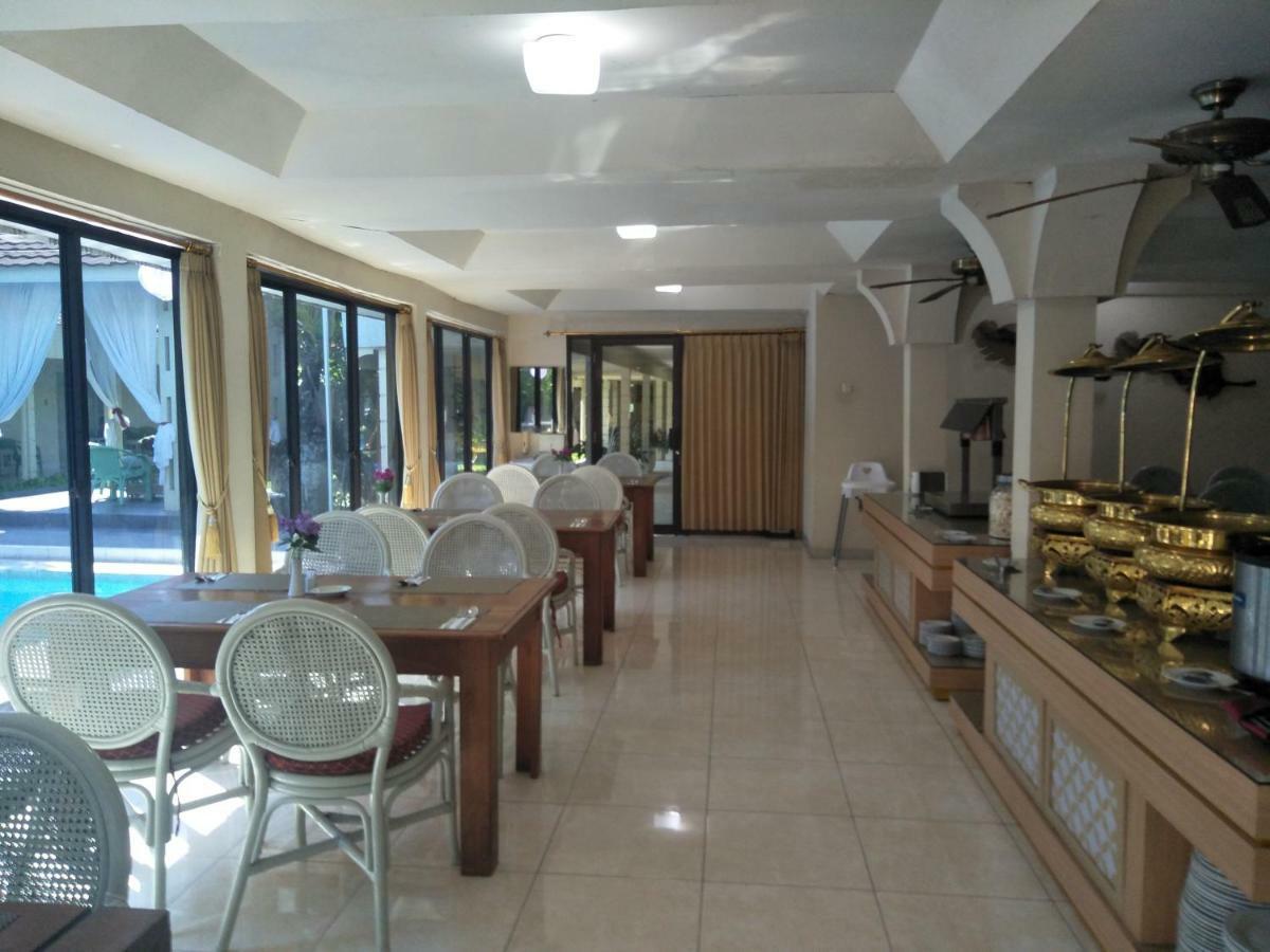 Hotel Grand Rosela Jogyakarta Zewnętrze zdjęcie