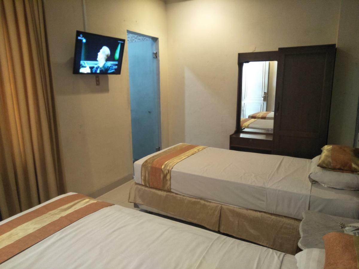 Hotel Grand Rosela Jogyakarta Zewnętrze zdjęcie