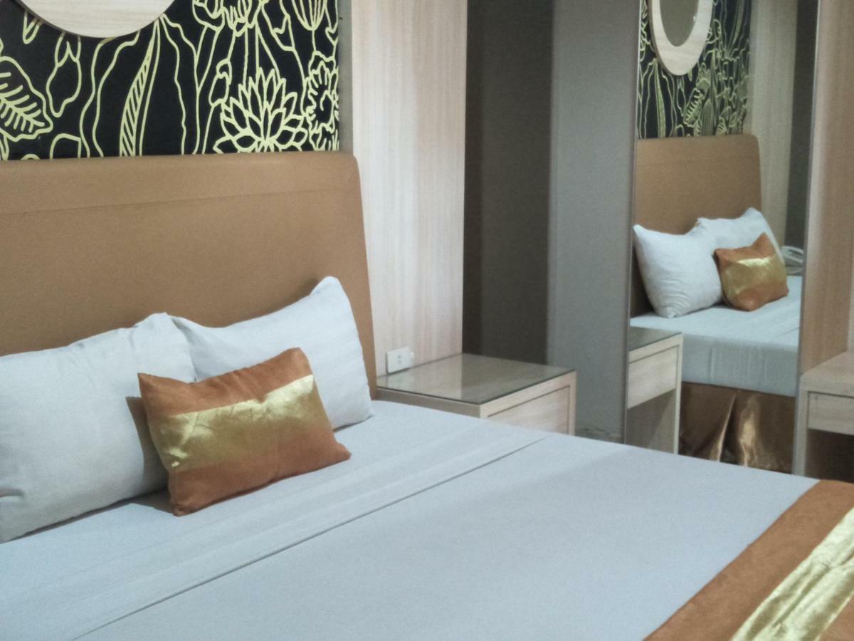 Hotel Grand Rosela Jogyakarta Zewnętrze zdjęcie
