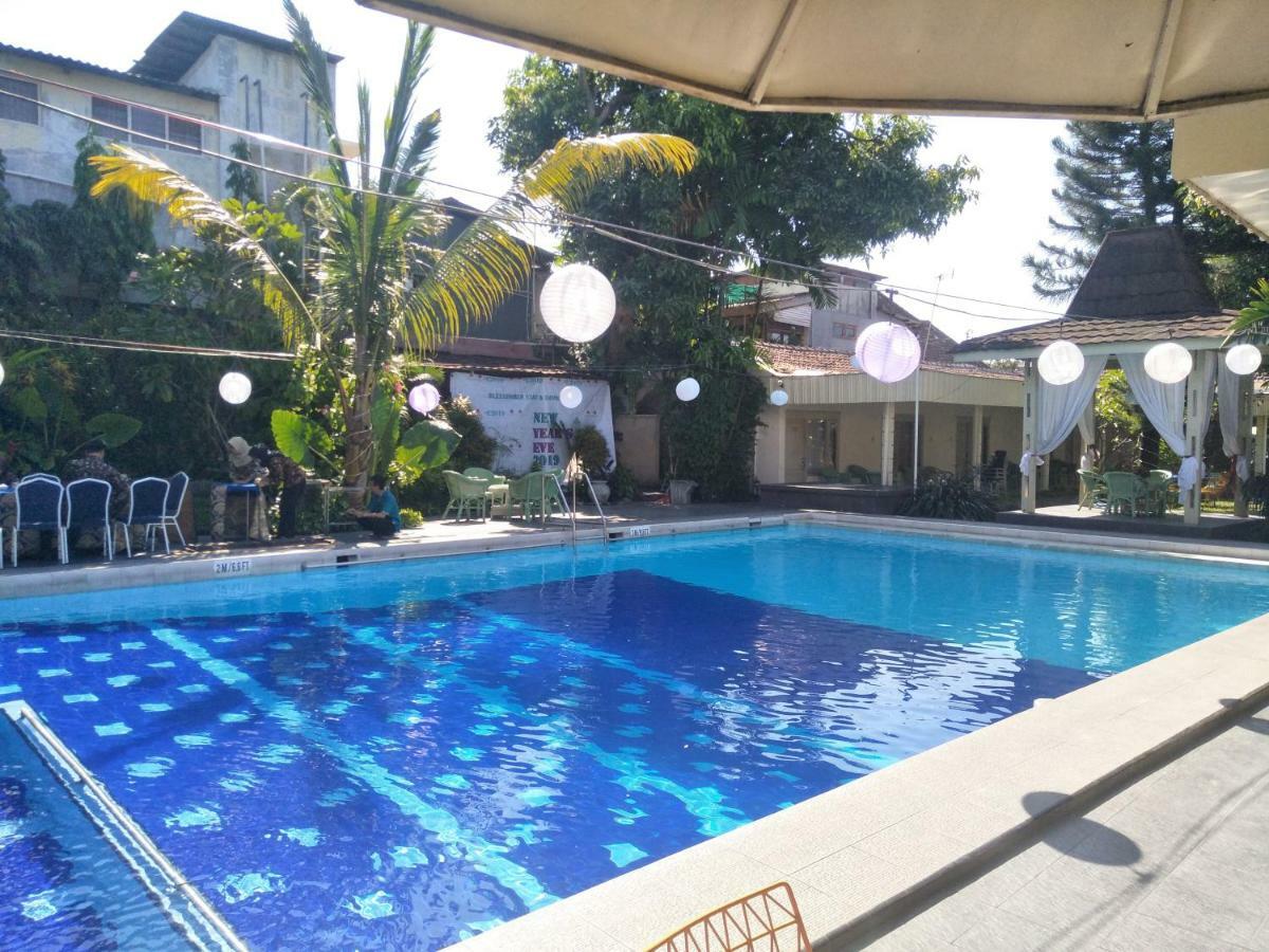Hotel Grand Rosela Jogyakarta Zewnętrze zdjęcie