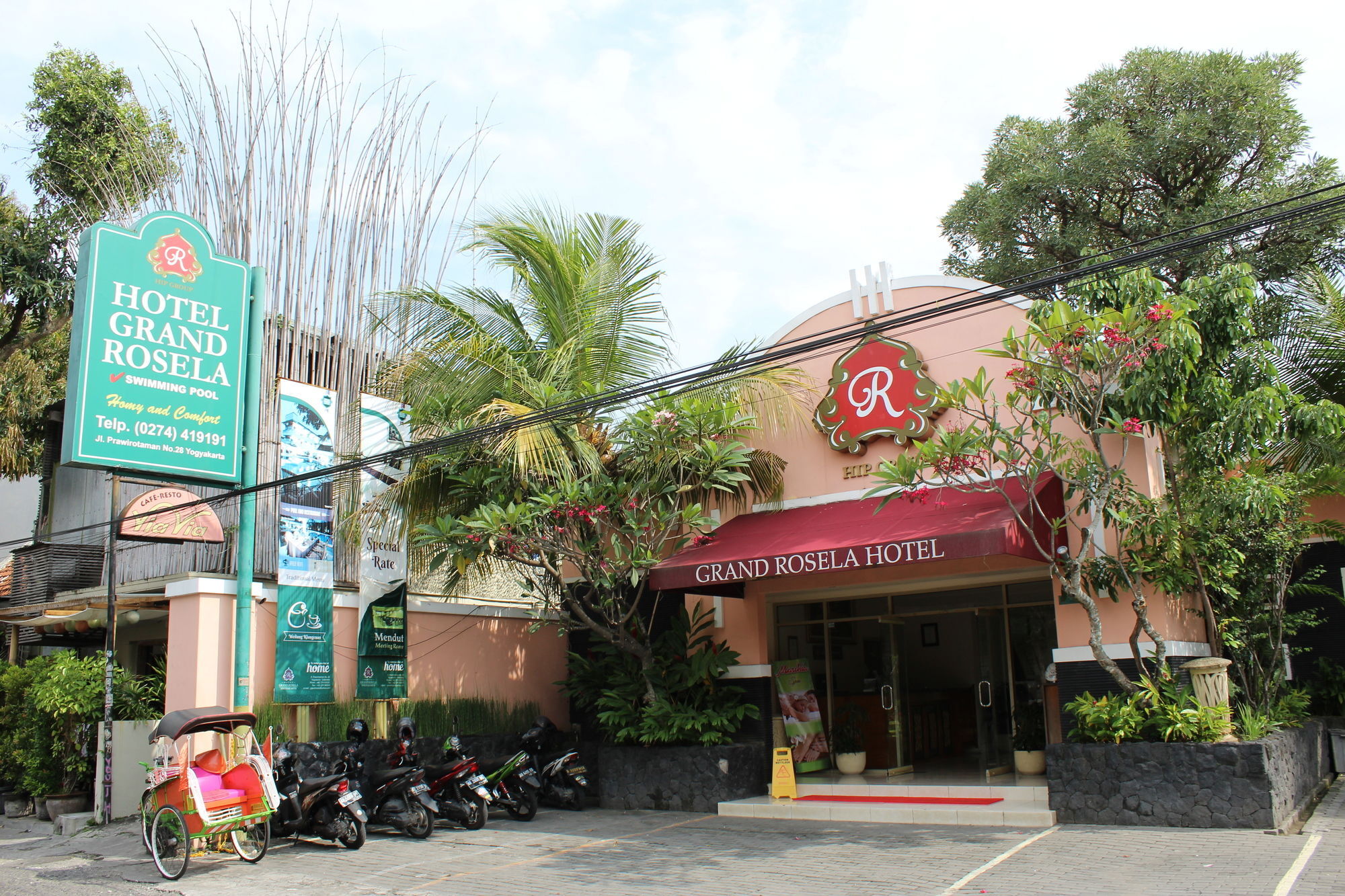 Hotel Grand Rosela Jogyakarta Zewnętrze zdjęcie
