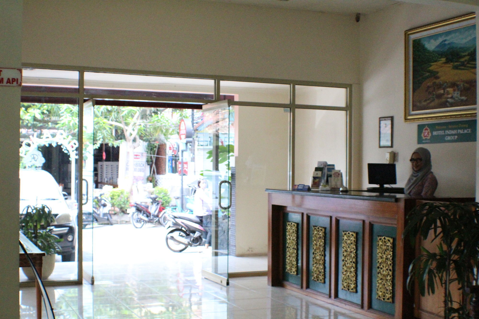 Hotel Grand Rosela Jogyakarta Zewnętrze zdjęcie